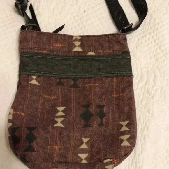 Dakine cotton crossbody bag with adjustable strap. - Picture 5 of 8